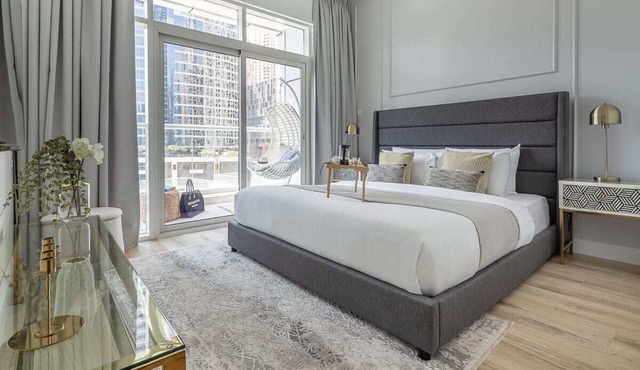 Premium 2BR Apt in Dubai Marina w/Serene Views!