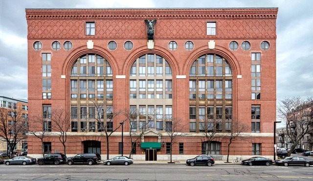 Prime North End Sublet: Spacious 2BR/2BA Heart of Boston. HUGE /RARE