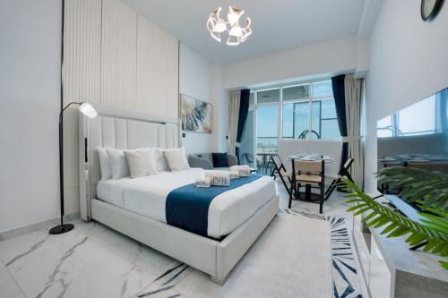 PVH - Opalz by Danube - Pristine Studio with Private Pool near Miracle Garden