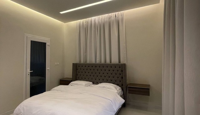 Rateel Apartments 3 min walk from Badr Al Sama Hospital