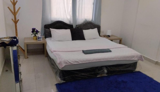 RelaxAlkhuwirHostel