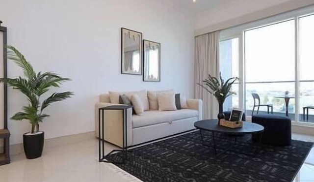 Renovated Apartment 15 Min from Dubai Airport