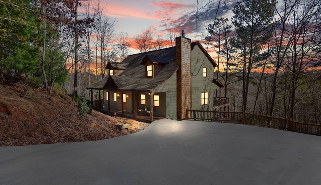 Riversong Hot Tub Theater Game Room Resort Access