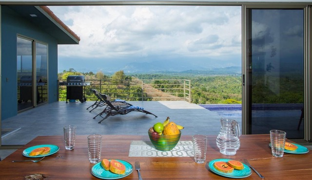 Secret Mountain Top 3BR Casa Colibrí with Jungle Views, Private Pool & BBQ