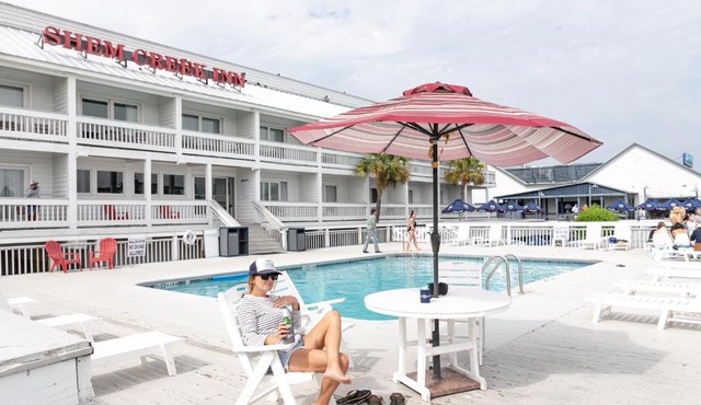 Shem Creek Inn