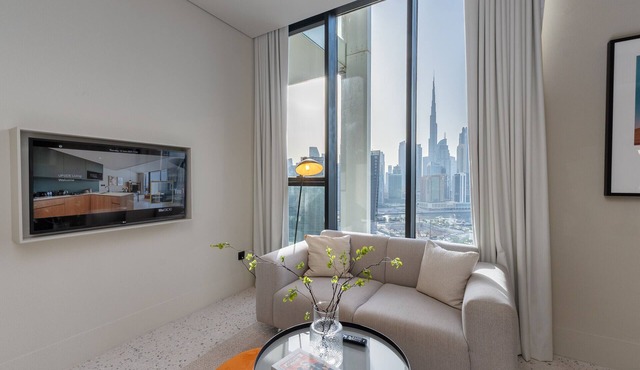 Sleek Studio w/Burj Views Near Downtown and Canal