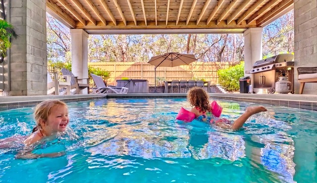 Sleeps 27 | Heated Pool & Hot Tub | 3D Theater | Hurricane Simulator | Walk to Beach
