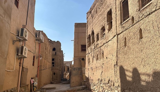 Soothing 1-bedroom bed & breakfast with AC in Wilayat Al Hamra