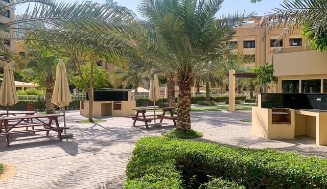 Spacious 2BR Apt in The Greens!
