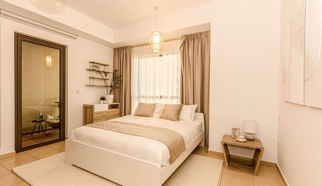Spacious 4-bedroom apartment with AC in marvelous Dubai