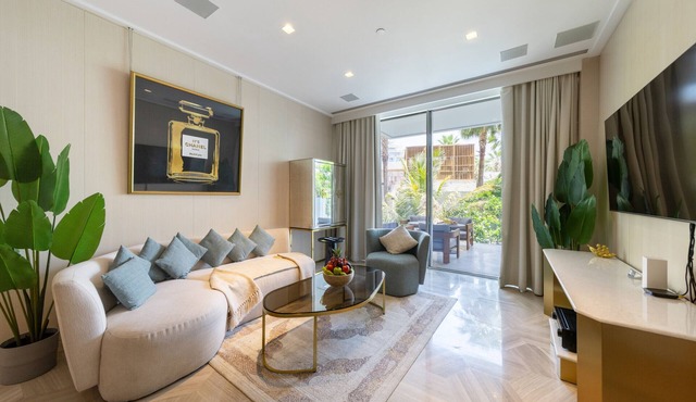 Startling 2BR Apt at FIVE Palm Residences