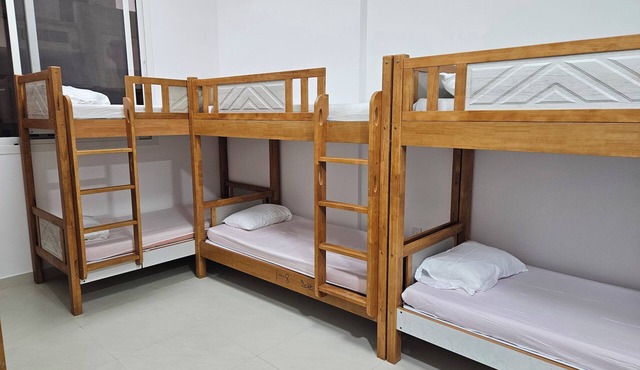 Studio hostel with all amenities in Dubai prime location. 250m to metro station.