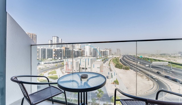 Studio Near Meydan Racecourse & Golf Club with Easy Access to Al Meydan Road