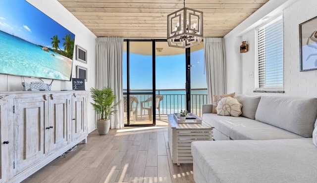 Stunning Direct Ocean Front by Convention Center