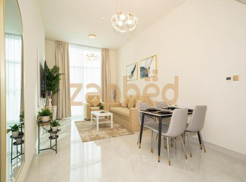 Stylish 2BR Apartment Skyz By Danube Arjan
