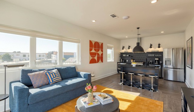 The Carter Buyout - 2 Units by AvantStay | Group Stays