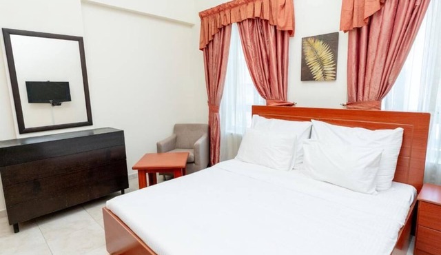 Three Bedroom Apartment Near By Burjuman Mall