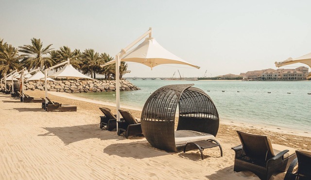 Traders Hotel, Qaryat Al Beri