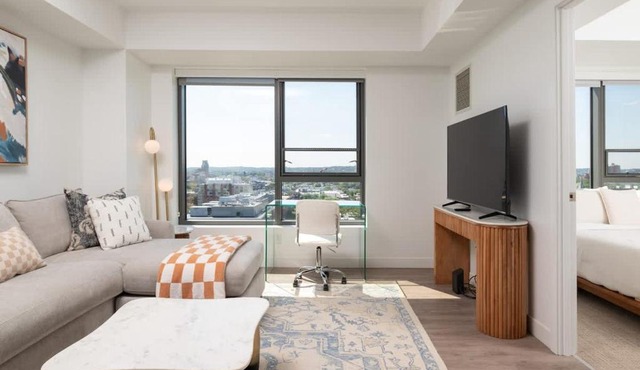 Upscale 1BR near MIT Harvard with Parking