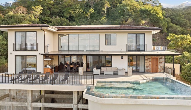 Villa Costa Sota - Ocean Views & Pickleball Court
