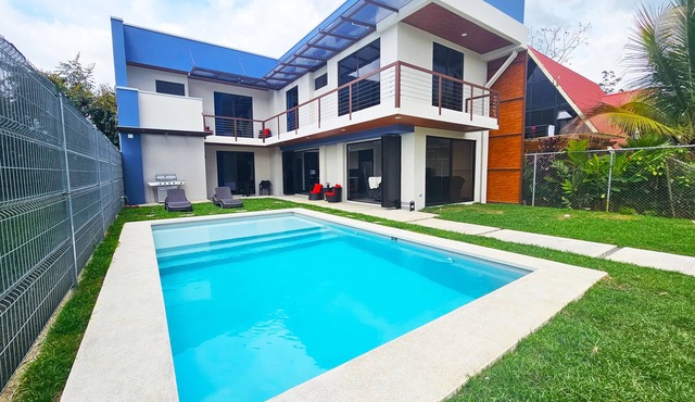 Villa Mandala La Fortuna - Families & Friends Getaway!