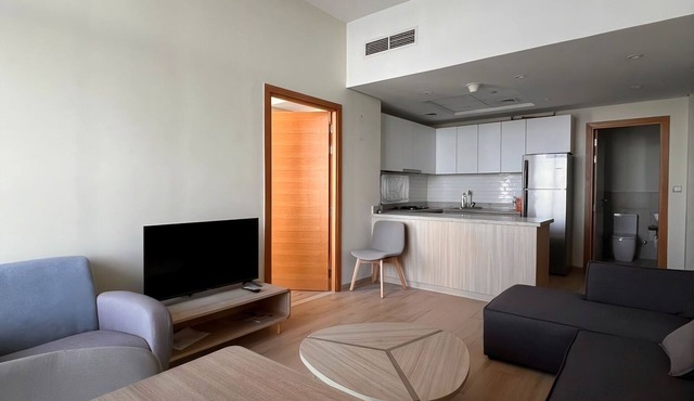 Walk to Metro l Modern w 1BR & 2 Baths