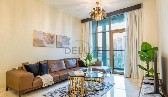 Weekly Deal 3BR with Overlooking Canal & City Views by Deluxe Holiday Homes