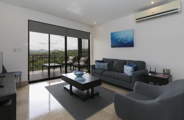 Roble Sabana 304 Luxury Apartment - Reserva Conchal