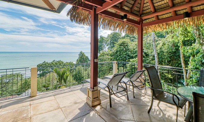 Dominicalito House | 147 m² House ∙ 2 bedrooms ∙ 6 guests