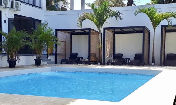 Tamarindo Apartment | Casita: 1 queen bed studio w/kitchen