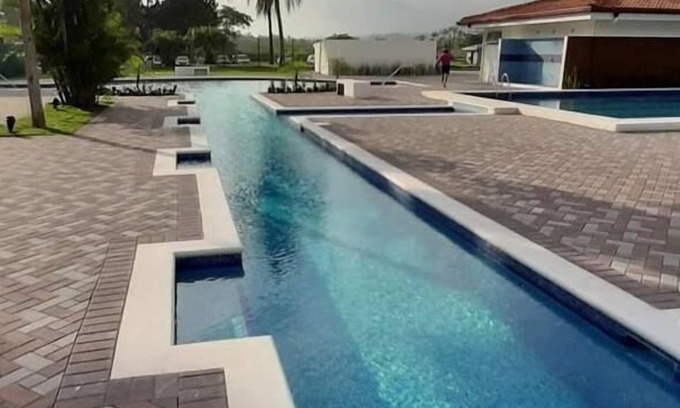 Bejuco Apartment | Coastal Charm, Beachfront Condo with AC and pools!