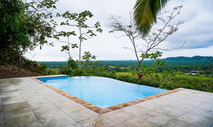Quepos House | House ∙ 4 bedrooms ∙ 12 guests