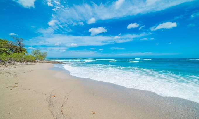 Tamarindo House | Luxury Private BEACHFRONT Home- BEST Location in Tamarindo!