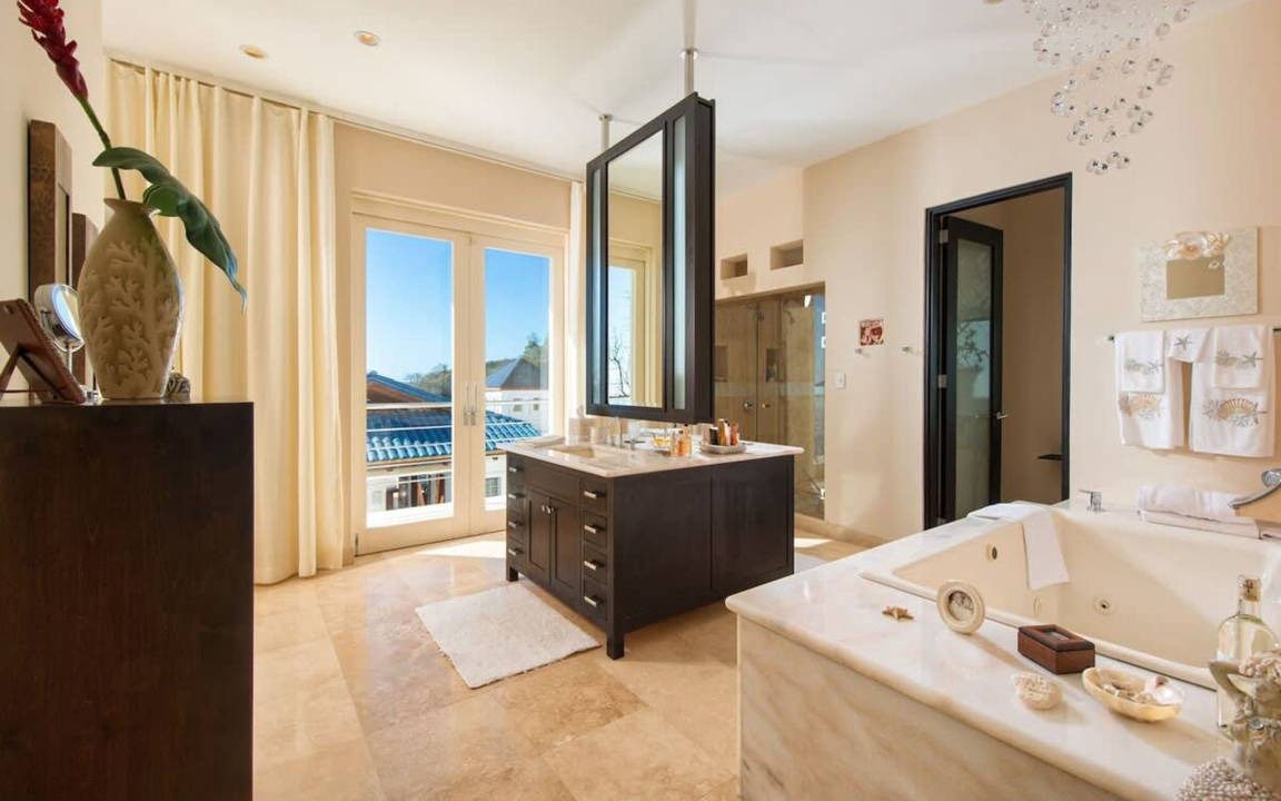 Photo of Bathroom in Playa Flamingo