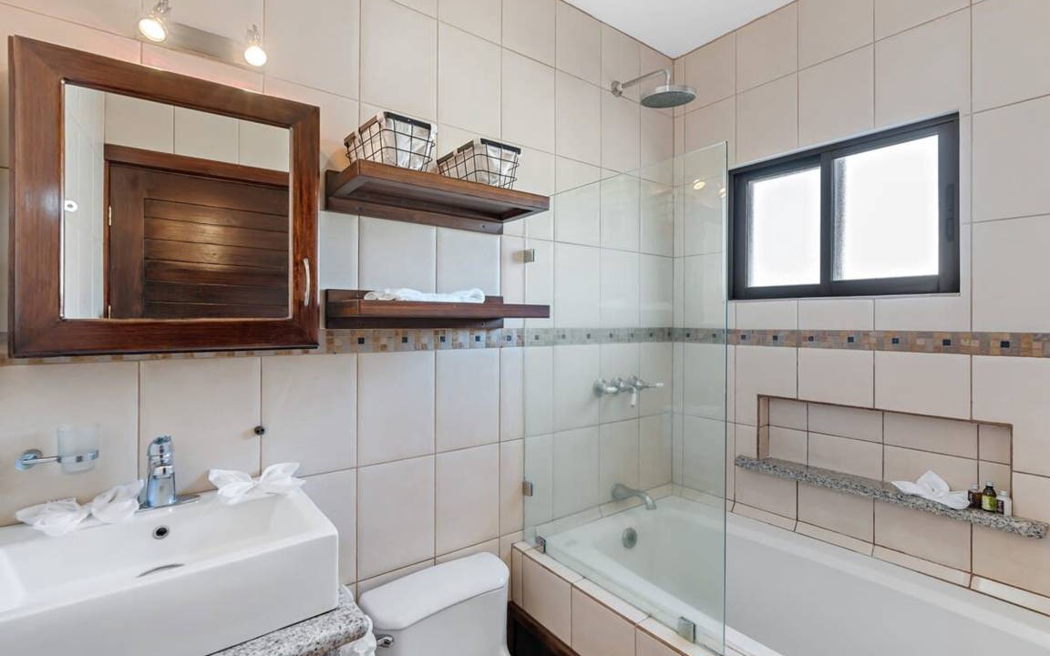 Photo of Bathroom in Tamarindo