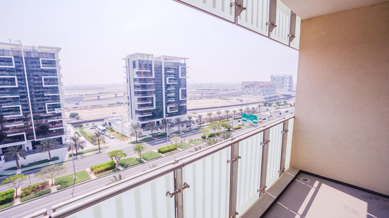 Photo of Patio Balcony in Al Raha Beach