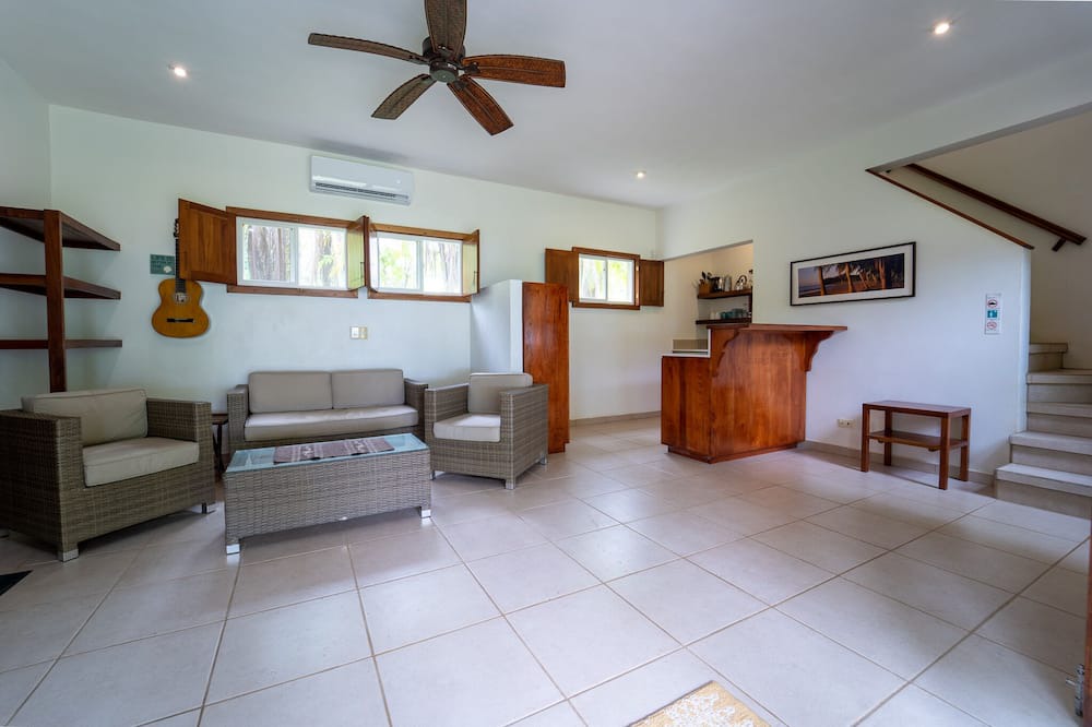 Photo of Livingroom in Javilla