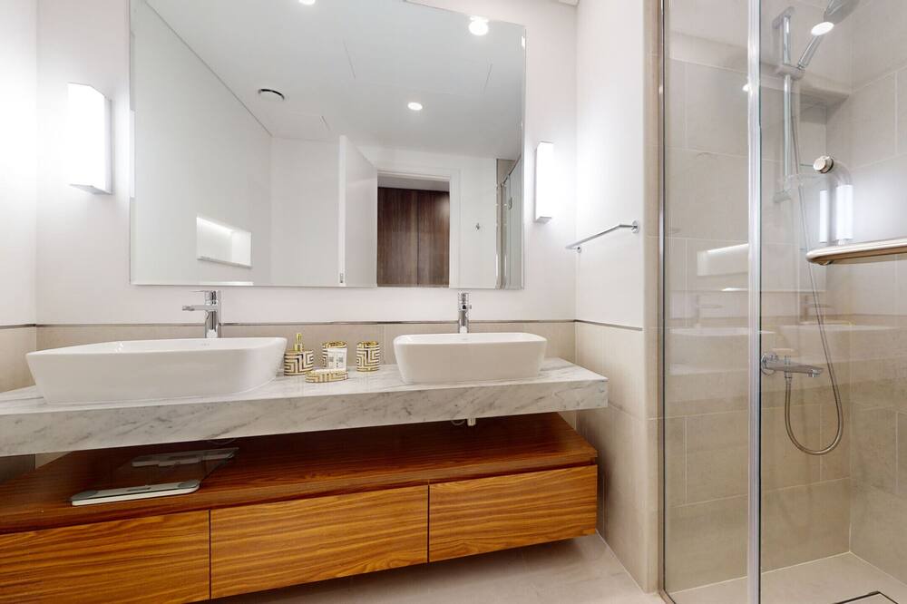 Photo of Bathroom in Umm Suqeim 3
