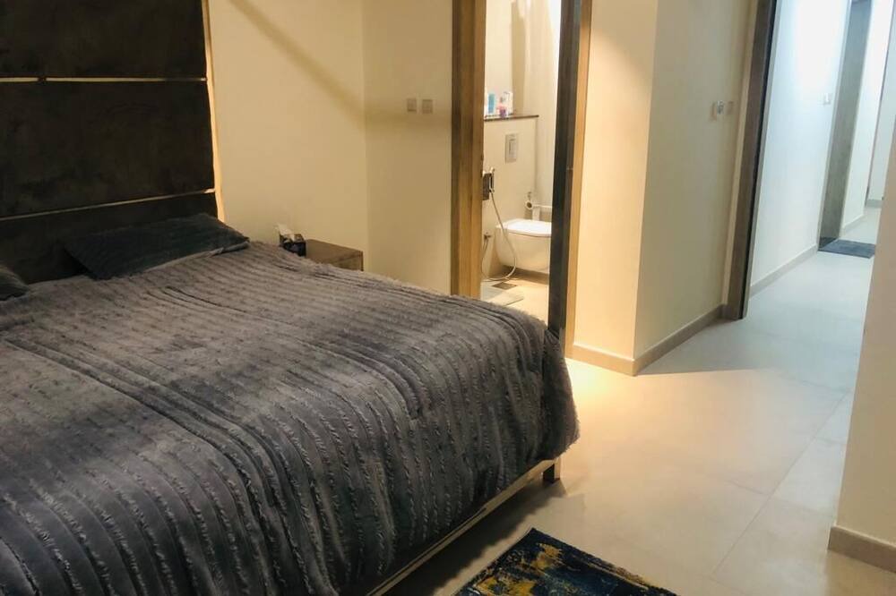 Photo of Bedroom in Mirdif