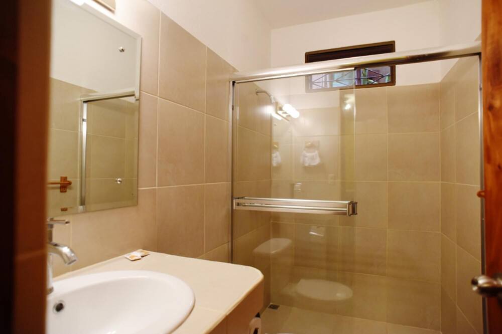 Photo of Bathroom in Quepos