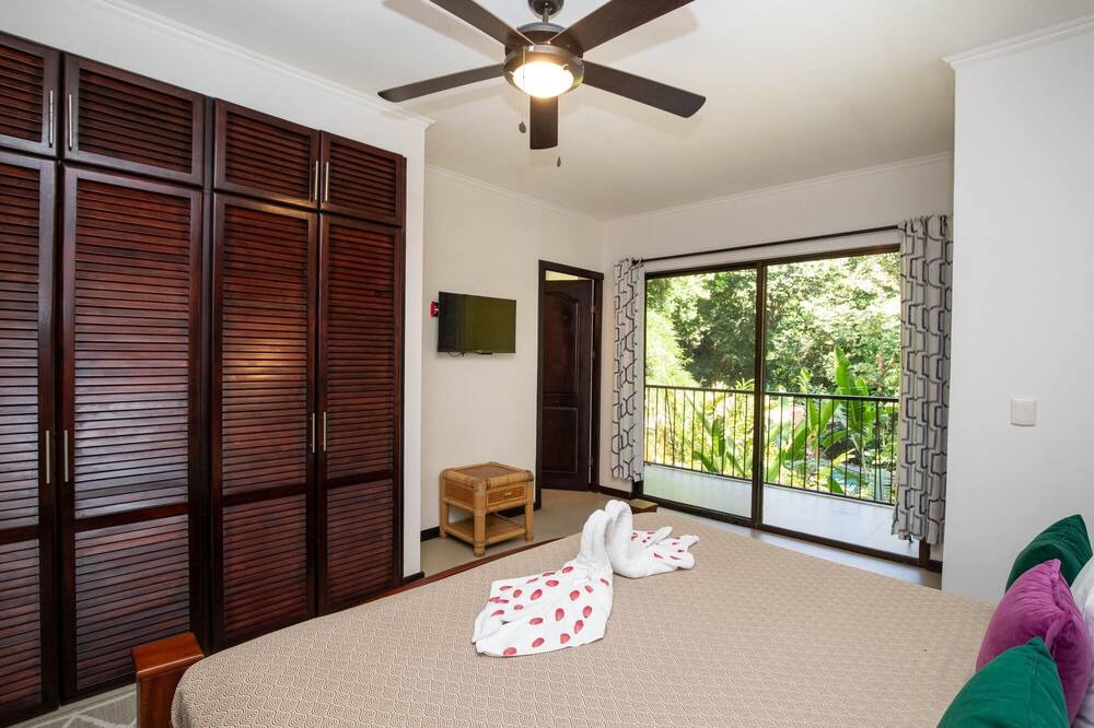 Photo of Bedroom in Quepos