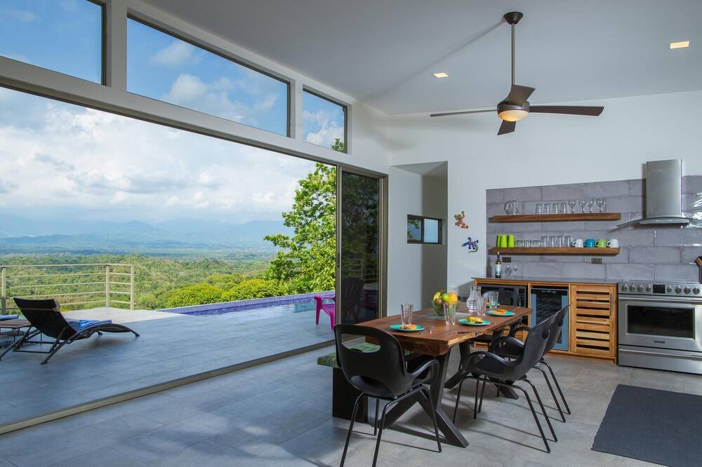 Photo of Kitchen in Quepos