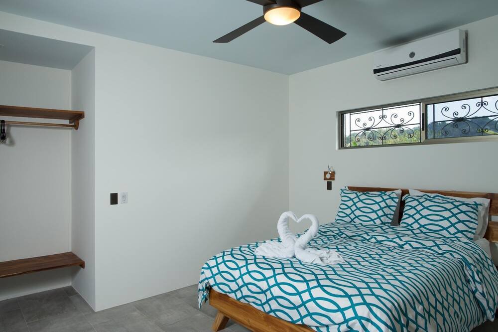 Photo of Bedroom in Quepos