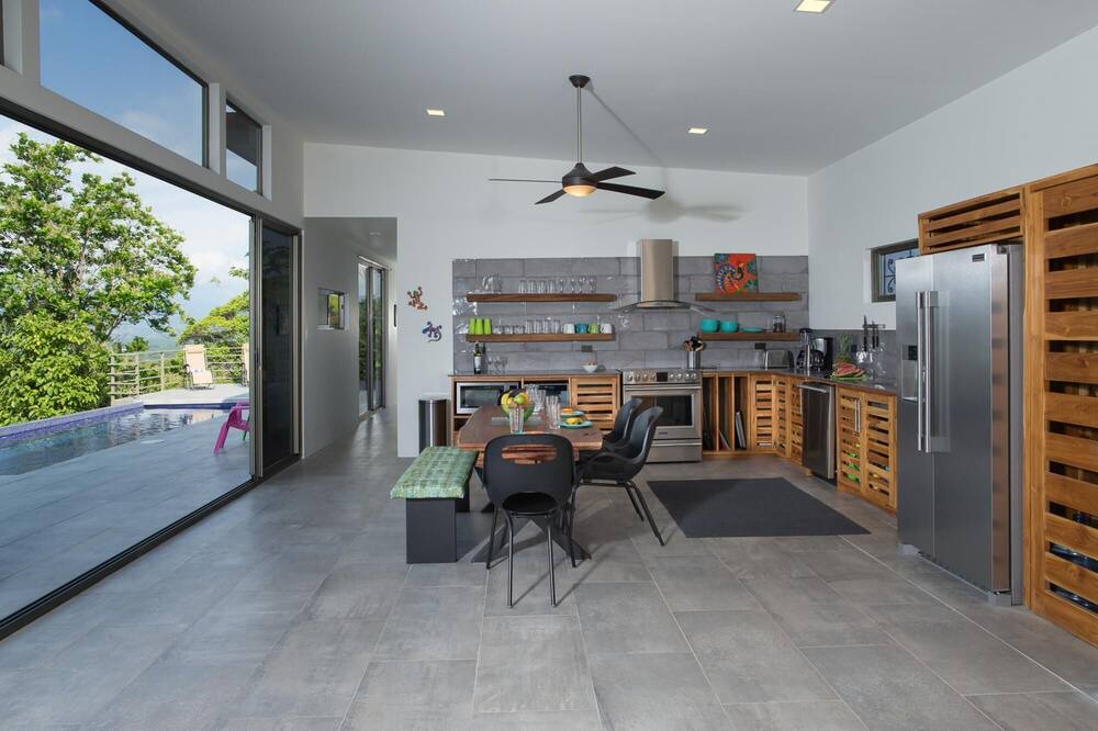 Photo of Kitchen in Quepos