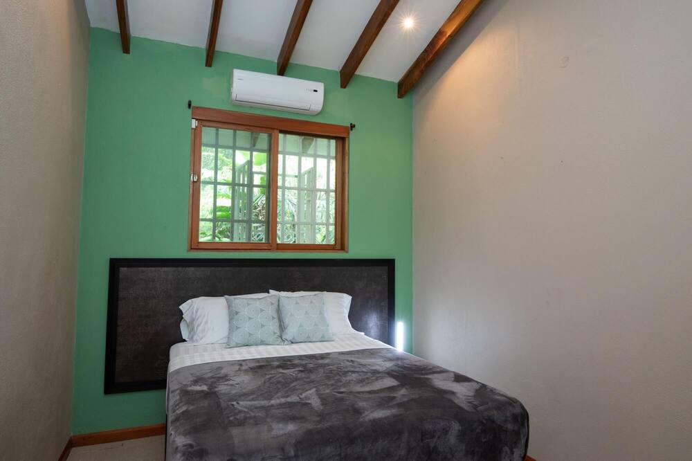 Photo of Bedroom in Quepos