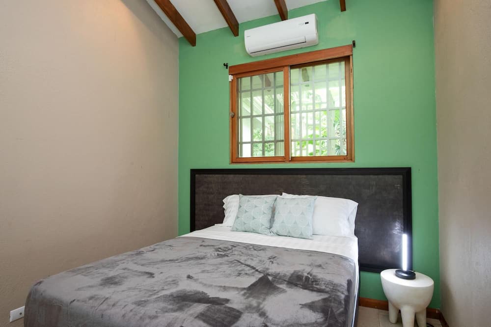 Photo of Bedroom in Quepos