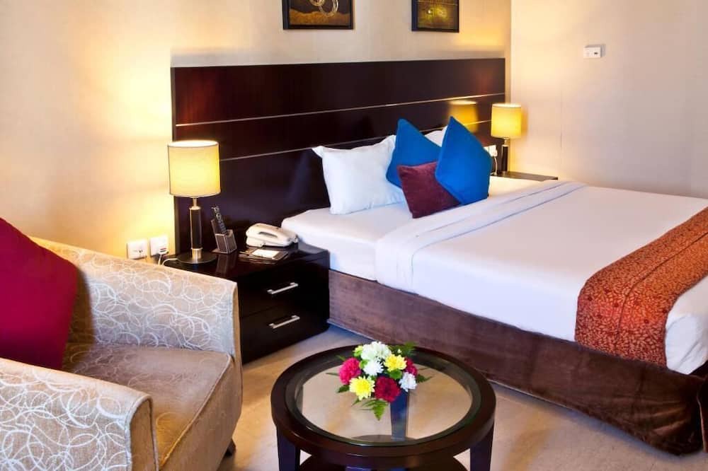 Photo of Bedroom in Al Muraqqabat