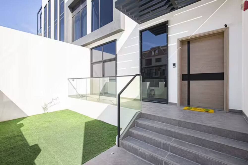 Photo of Outdoor in Jumeirah Village