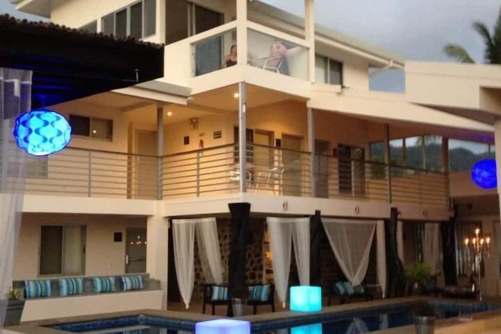Photo of Outdoor in Javilla