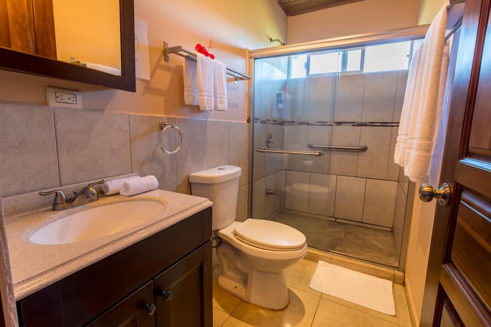 Photo of Bathroom in Garabito